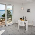 Andrea - Beachfront & Sea-view Terrace * Marusici (Split-Dalmatia)