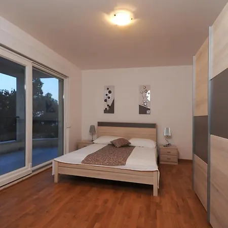 Appartement Andrea - Beachfront & Sea-view Terrace Marusici (Split-Dalmatia)