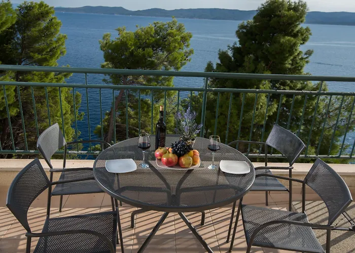 Andrea - Beachfront & Sea-view Terrace شقة *