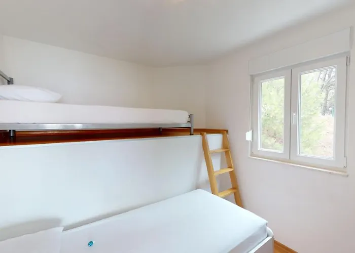 شقة Andrea - Beachfront & Sea-view Terrace Marusici (Split-Dalmatia)