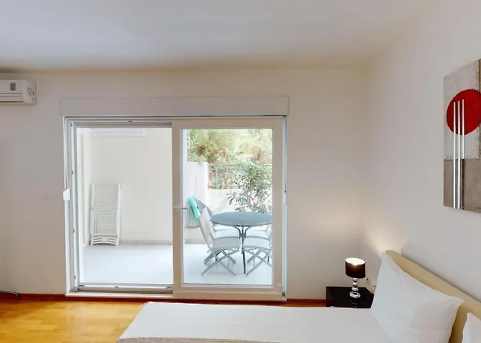 Andrea - Beachfront & Sea-view Terrace Marusici (Split-Dalmatia)
