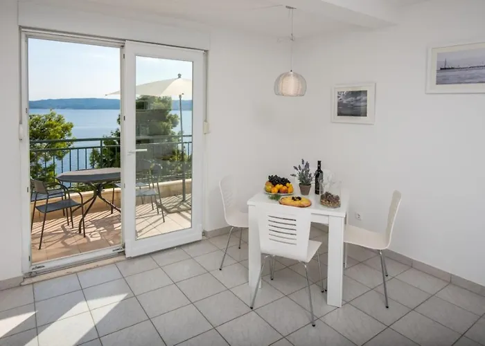 Andrea - Beachfront & Sea-view Terrace * Marusici (Split-Dalmatia)