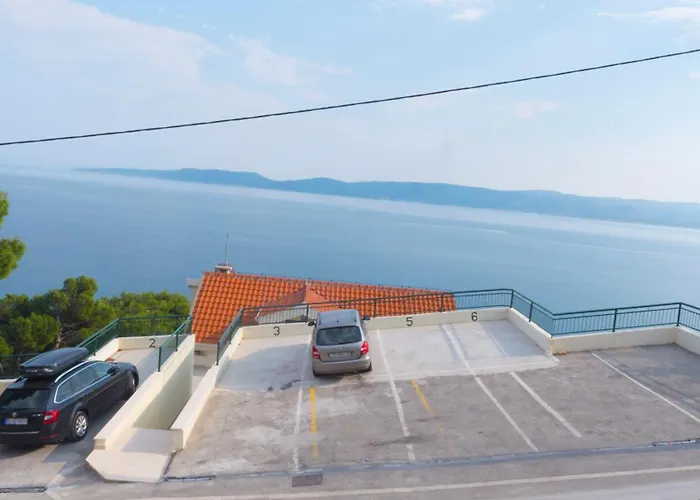 Andrea - Beachfront & Sea-view Terrace Daire