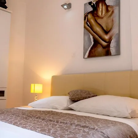 Luxury Andrea *