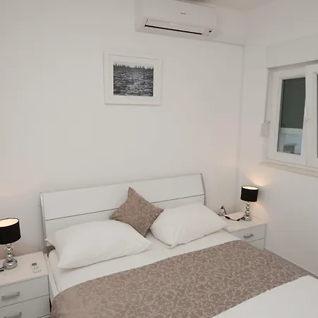 Lejlighed Andrea - Beachfront & Sea-view Terrace