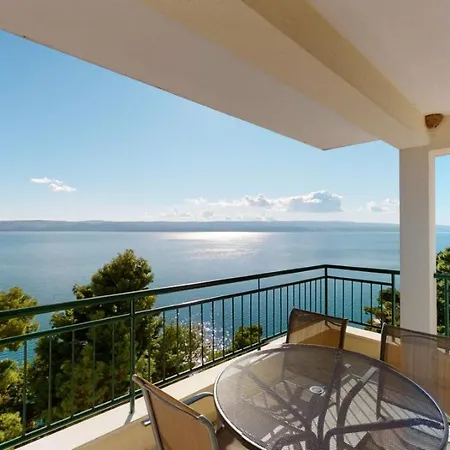 Andrea - Beachfront & Sea-view Terrace Apartmán *