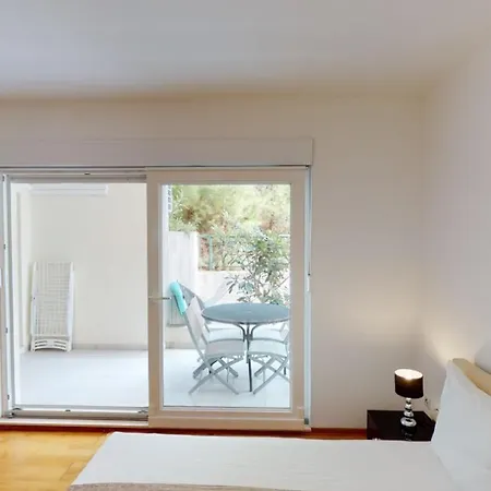 Andrea - Beachfront & Sea-view Terrace Marusici (Split-Dalmatia)